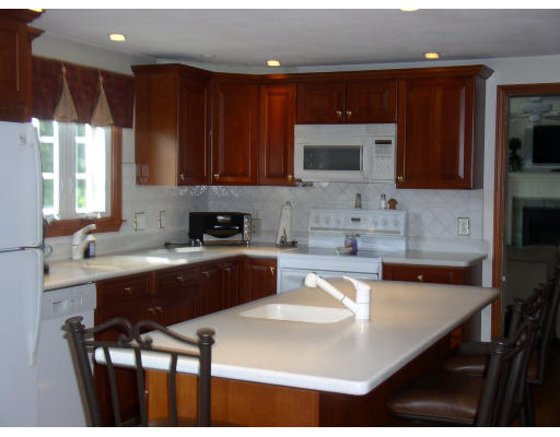 58 Old Brook Road Shrewsbury, MA 01545 - Photo 8 of 14