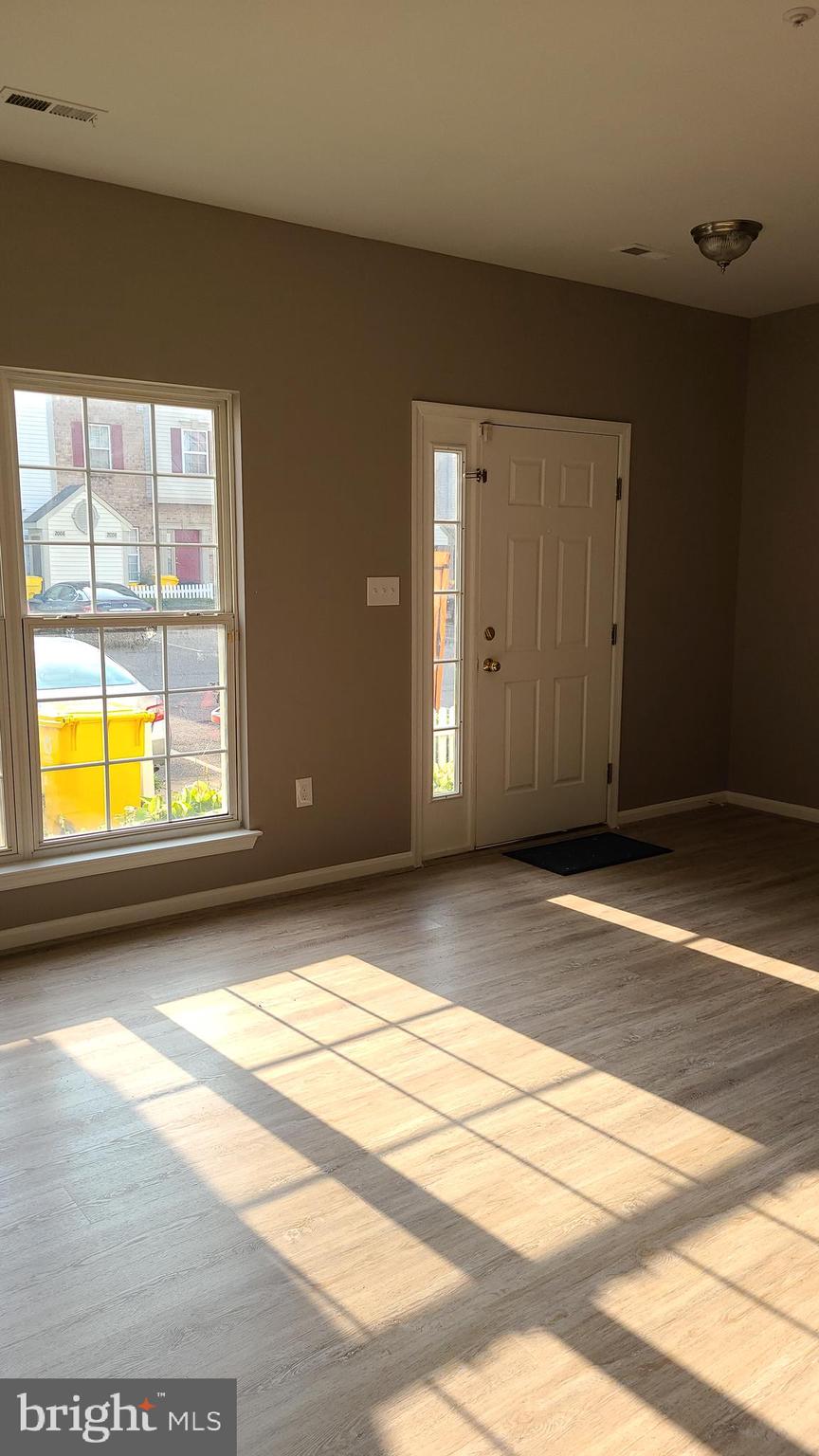 2009 Cooper Point Court Odenton, MD 21113 - Photo 4 of 29 Gallery Image 4
