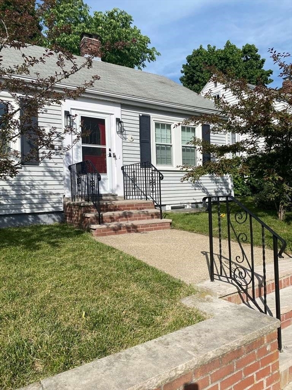 41 Bronx Road Boston, MA 02132 - Photo 2 of 28