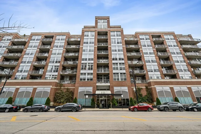 $3,300 | 111 South Morgan Street, Unit 805, Chicago, IL 60607