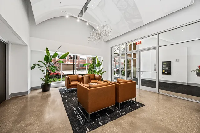 $3,300 | 111 South Morgan Street, Unit 805, Chicago, IL 60607