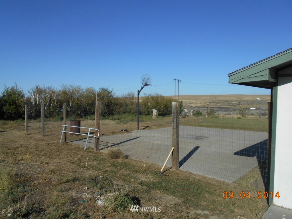 1157 Newland Road Ritzville, WA 99169 - Photo 3 of 22