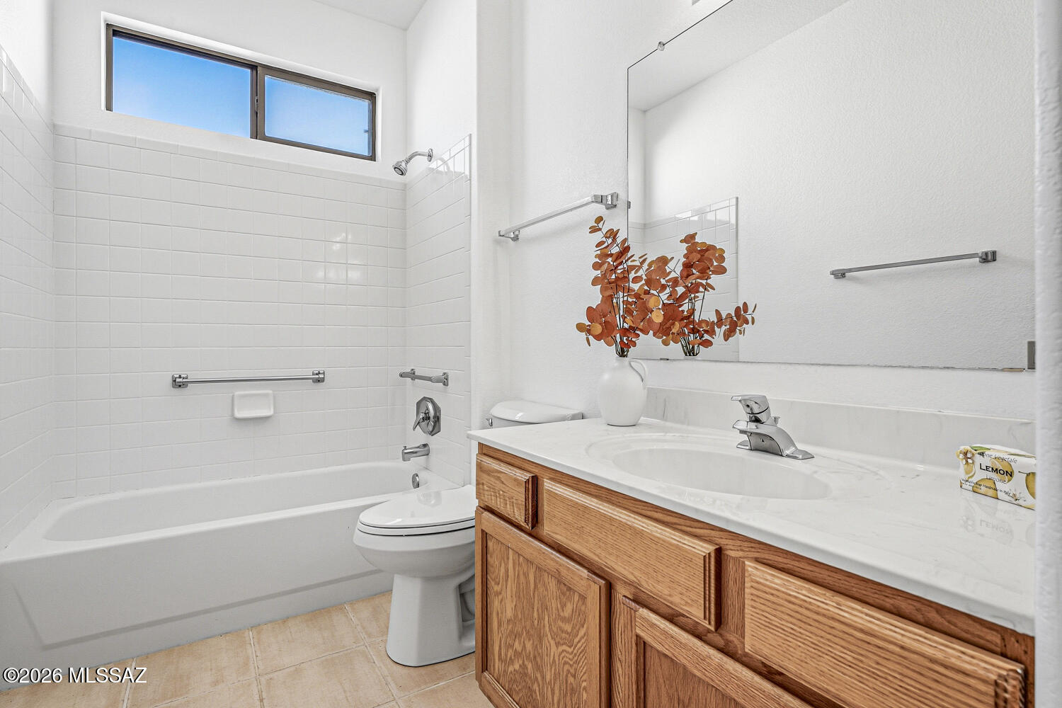 4901 South Meadow Ridge Drive Green Valley, AZ 85622 - Photo 40 of 51 Guest Bathroom