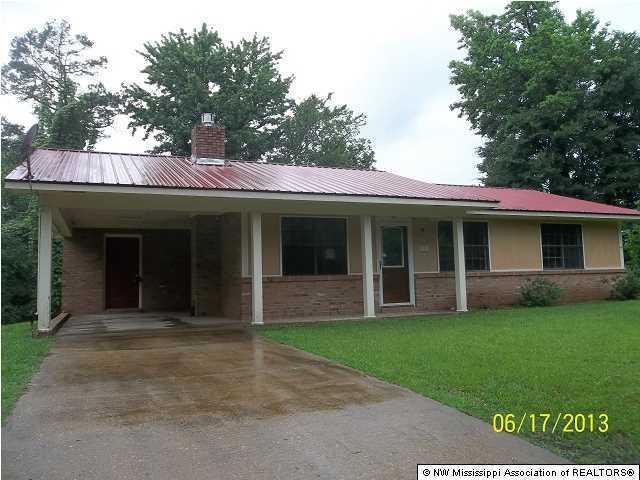 531 Oak Grove Road Charleston, MS 38921 - Photo 1 of 9 Primary Photo