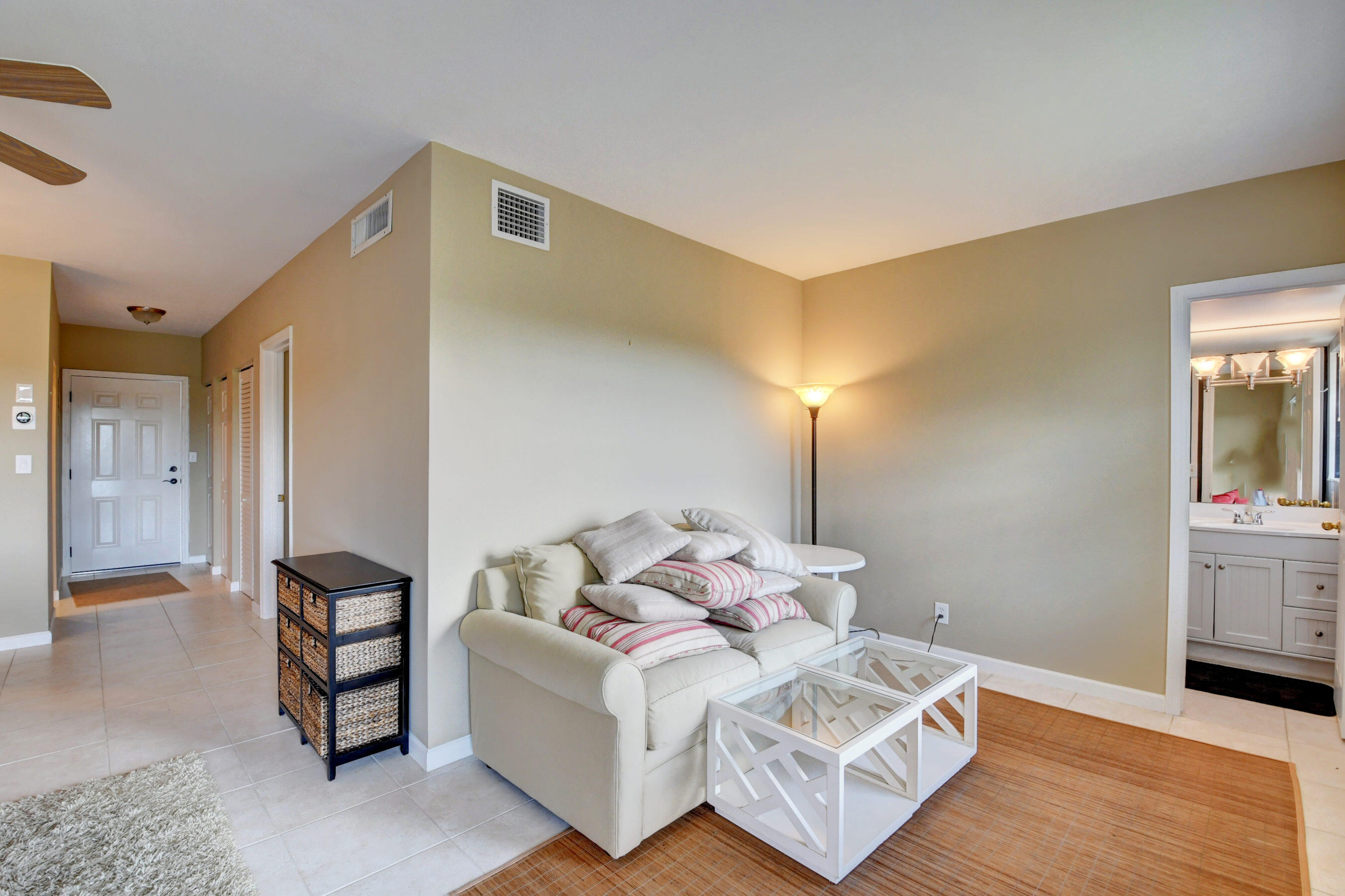 5601 Northwest 2nd Avenue, Unit 322 Boca Raton, FL 33487 - Photo 13 of 41 DSC_2493_4_5_6_7