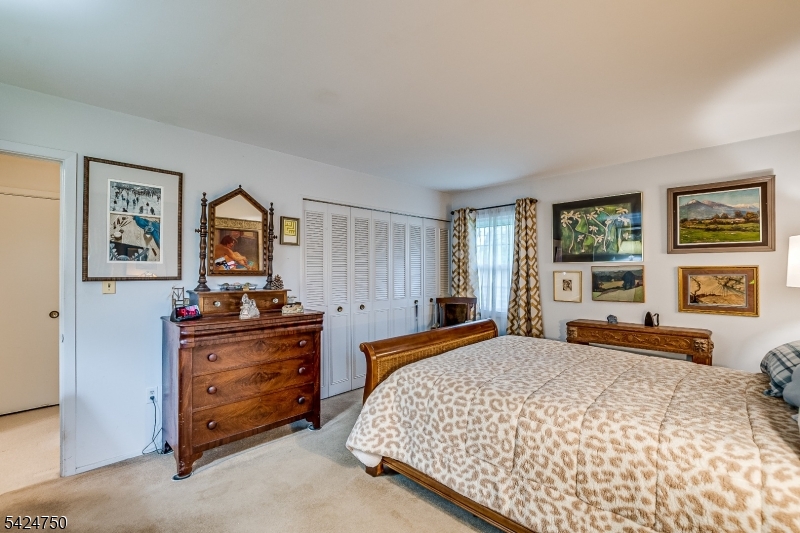 27 Landry Road Somerset, NJ 08873 - Photo 18 of 26