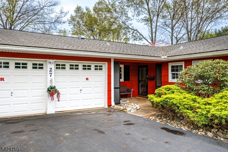 27 Landry Road Somerset, NJ 08873 - Photo 2 of 26