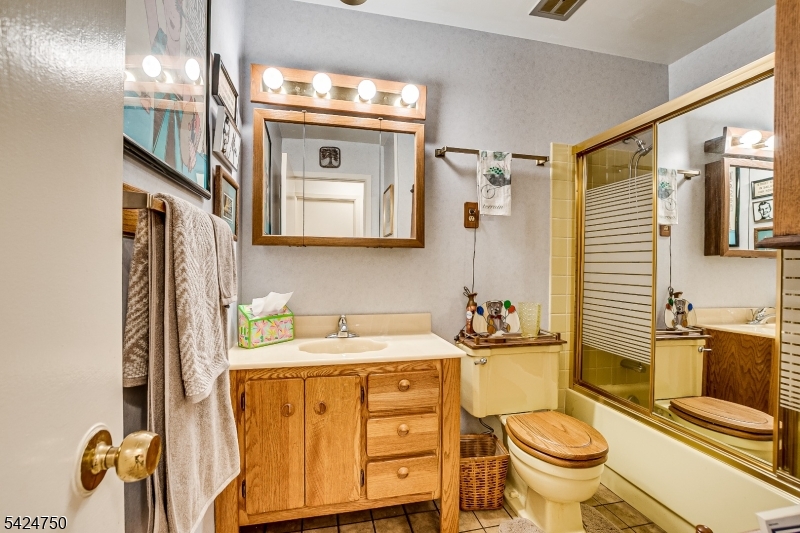 27 Landry Road Somerset, NJ 08873 - Photo 23 of 26