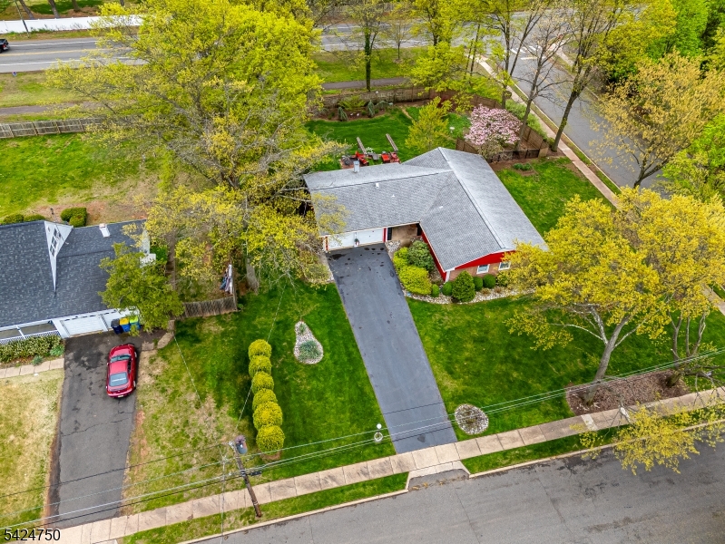 27 Landry Road Somerset, NJ 08873 - Photo 3 of 26