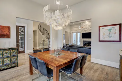 $1,695,000 | 5655 Locke Lane, Houston, TX 77056