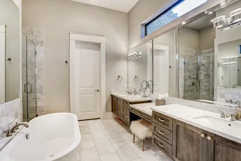 $1,695,000 | 5655 Locke Lane, Houston, TX 77056