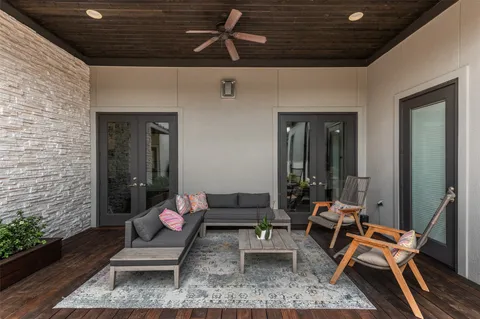 $1,695,000 | 5655 Locke Lane, Houston, TX 77056