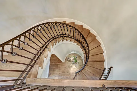 $1,695,000 | 5655 Locke Lane, Houston, TX 77056