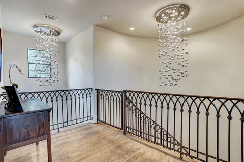 $1,695,000 | 5655 Locke Lane, Houston, TX 77056