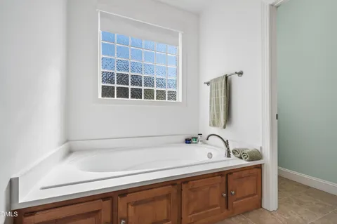 $675,000 | 5421 Maggie Run Lane, Fuquay-Varina, NC 27526