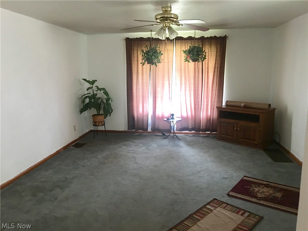630 North Stateline Road Sharon, PA 16146 - Photo 4 of 11