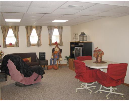 Den/Family/Great Room. Huge gameroom w/ powder room & laundry area