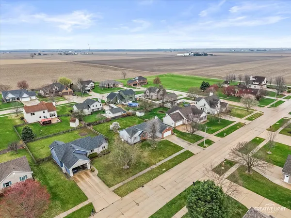 $374,900 | 1522 Lorraine Drive, Sandwich, IL 60548