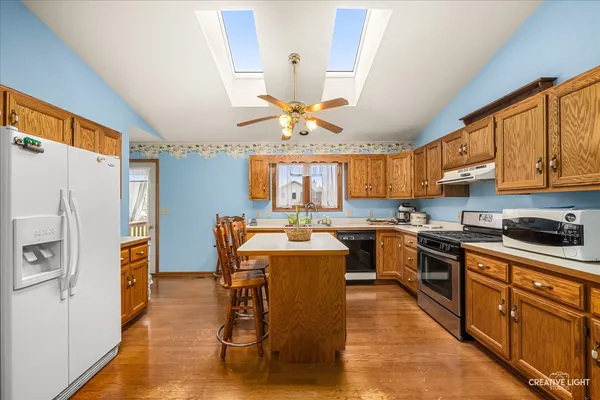$374,900 | 1522 Lorraine Drive, Sandwich, IL 60548