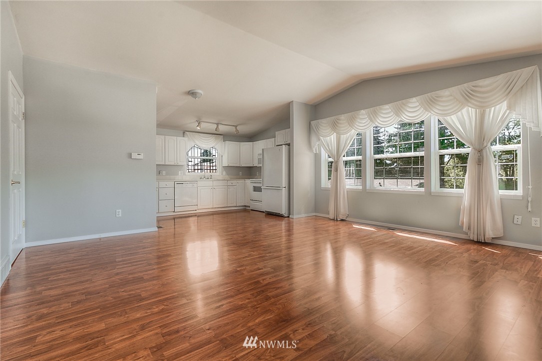 640 Index Avenue Northeast Renton, WA 98056 - Photo 9 of 16 Gallery Image 9