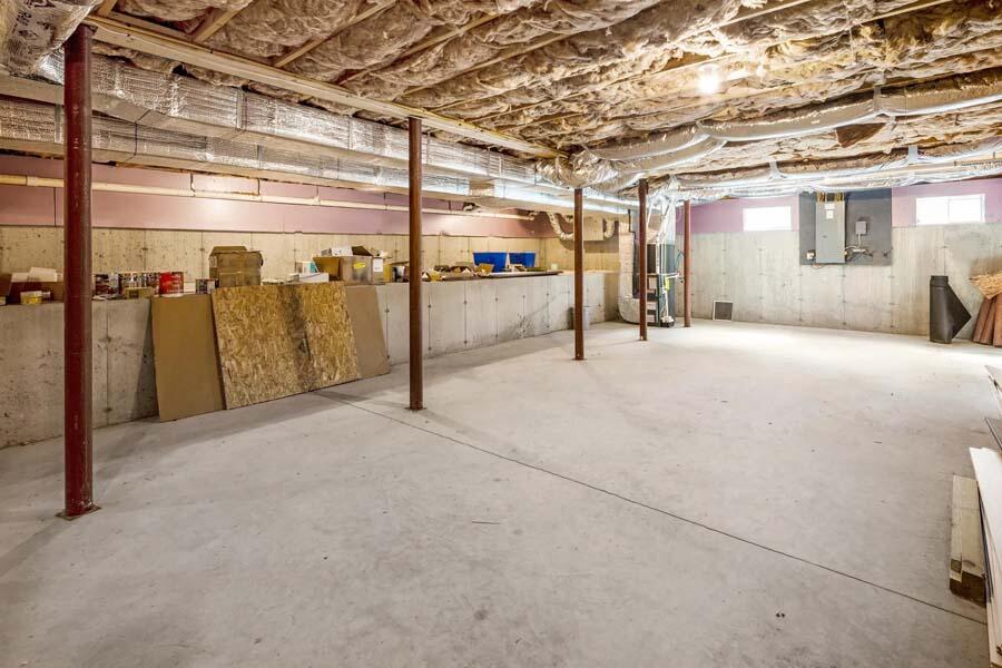 135 Old Truro Road Wellfleet, MA 02667 - Photo 33 of 38 a view of a room with gym equipment