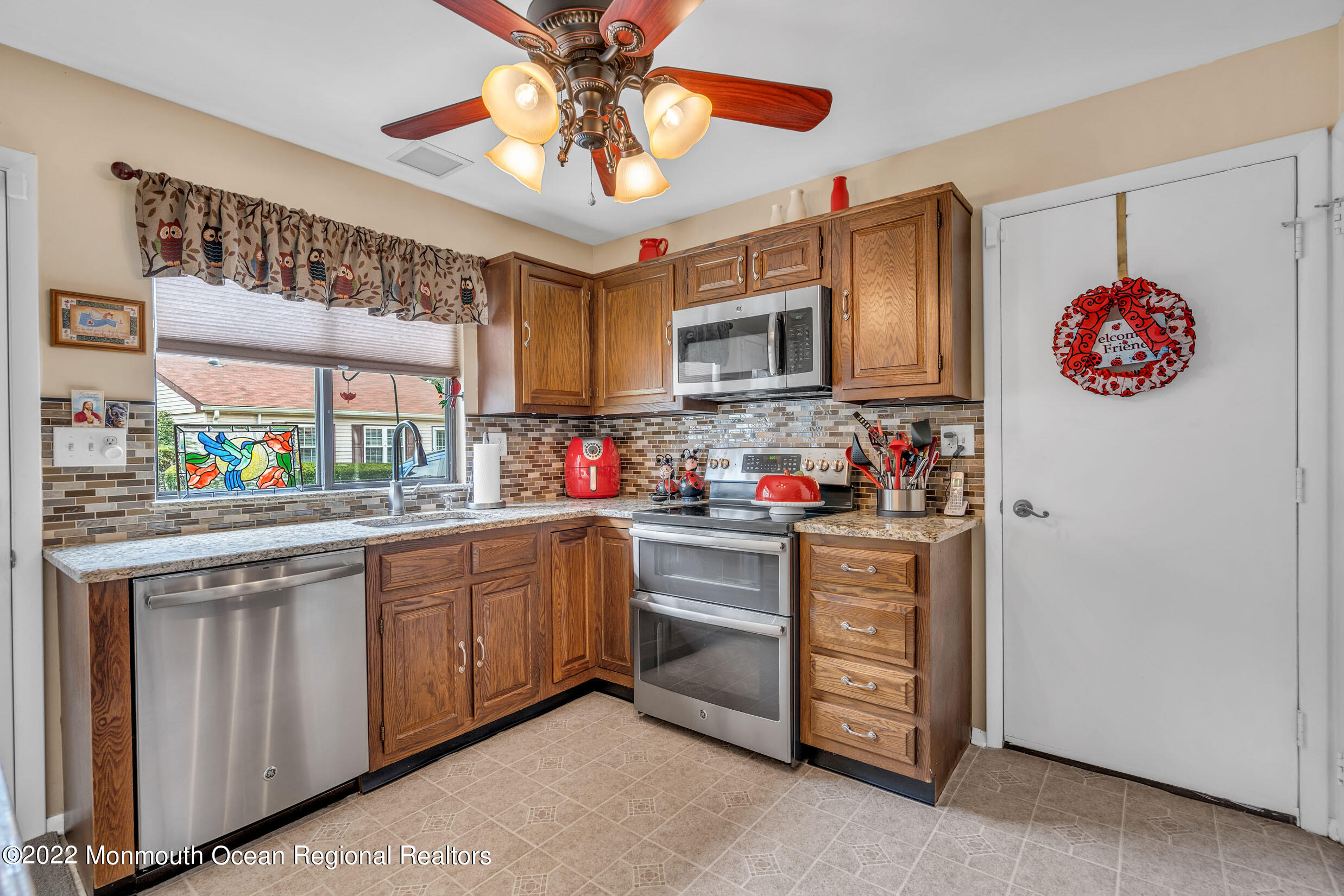 564 Mayfair Road, Unit B Manchester Township, NJ 08759 - Photo 18 of 43 5 (11)