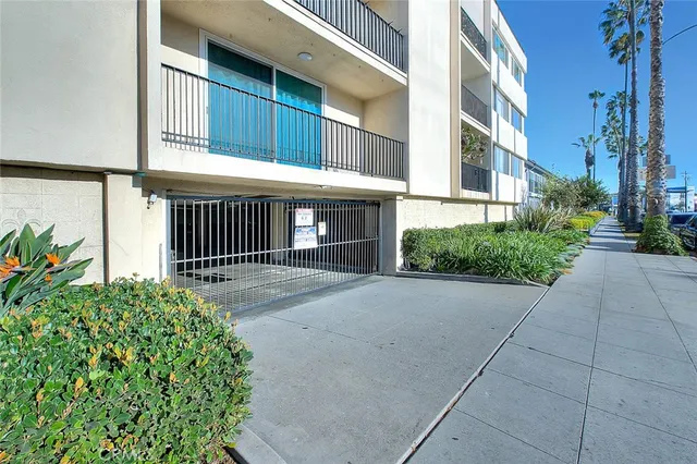 $424,999 | 1770 Ximeno Avenue, Unit 314, Long Beach, CA 90815