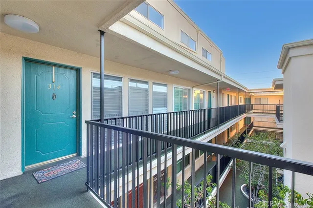 $424,999 | 1770 Ximeno Avenue, Unit 314, Long Beach, CA 90815