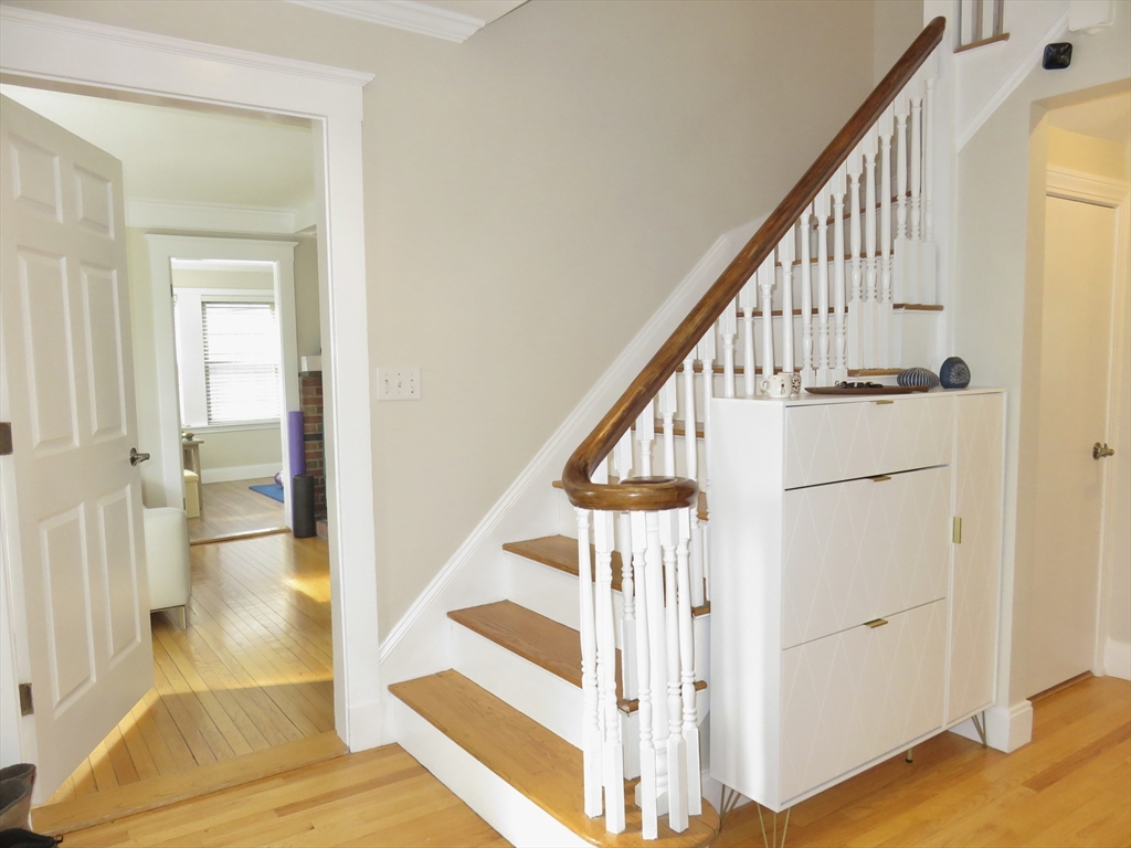 35 Lovell Road Watertown, MA 02472 - Photo 11 of 36