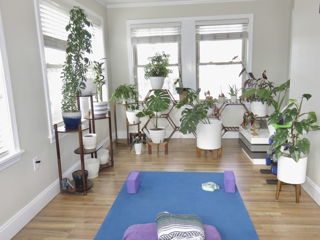 35 Lovell Road Watertown, MA 02472 - Photo 16 of 36