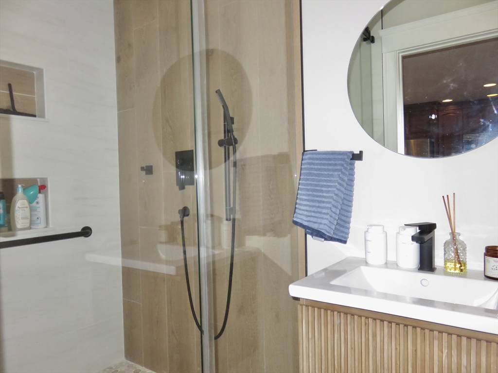 35 Lovell Road Watertown, MA 02472 - Photo 19 of 36