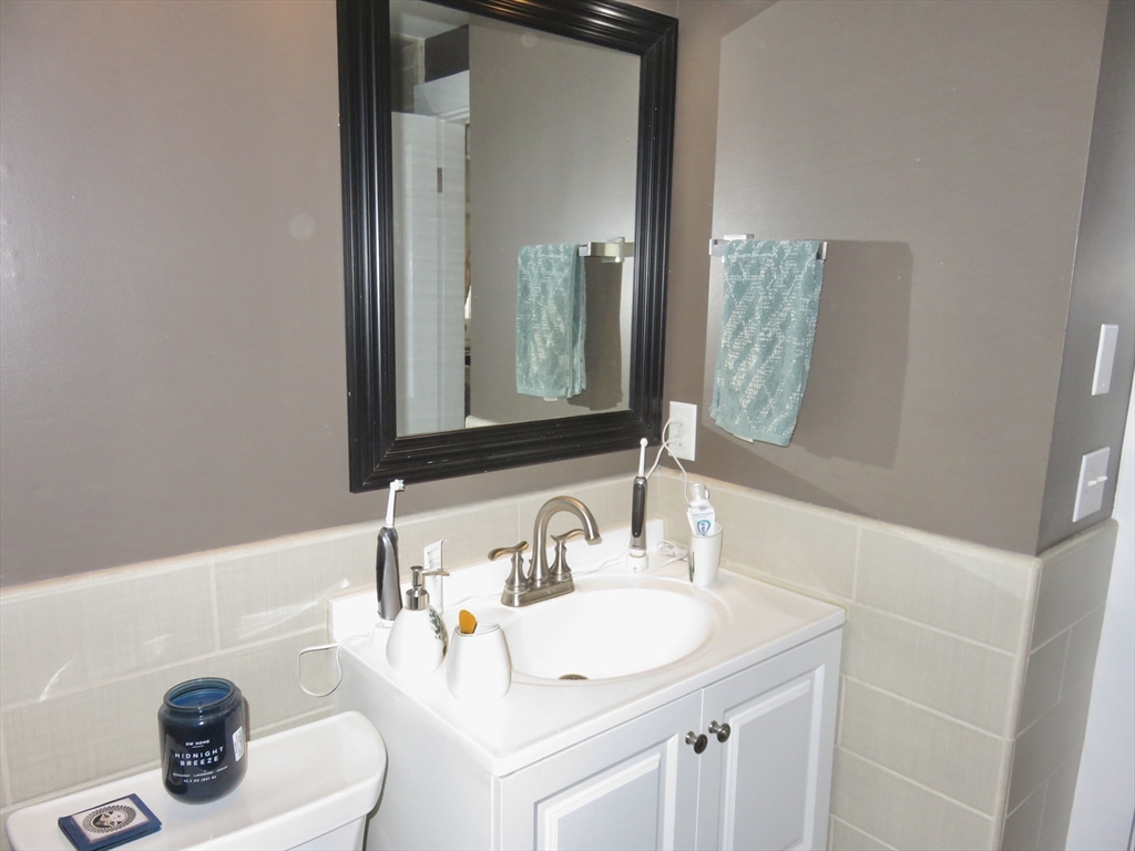 35 Lovell Road Watertown, MA 02472 - Photo 30 of 36