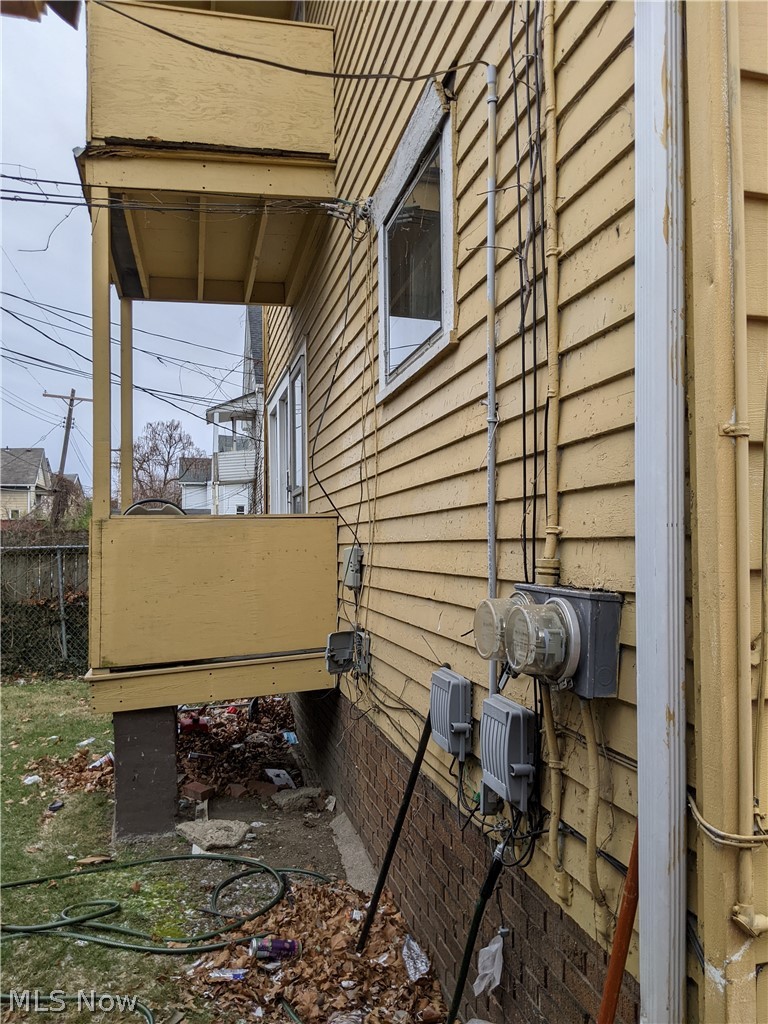 891 Eddy Road Cleveland, OH 44108 - Photo 3 of 16 Gallery Image 3