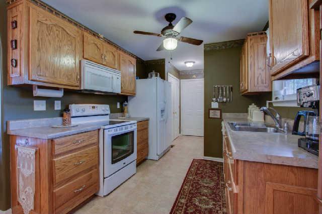 349 Red Oak Trail Spring Hill, TN 37174 - Photo 3 of 20 All appliances remain with the property.