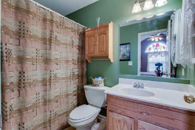 349 Red Oak Trail Spring Hill, TN 37174 - Photo 8 of 20 Master bath
