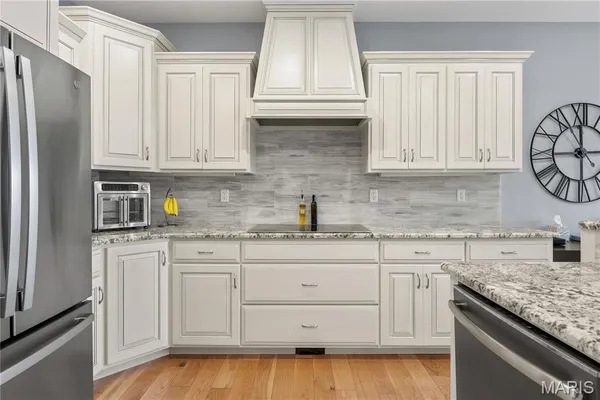 $1,150,000 | 18028 Bayview Lane, Rocky Mount, MO 65072