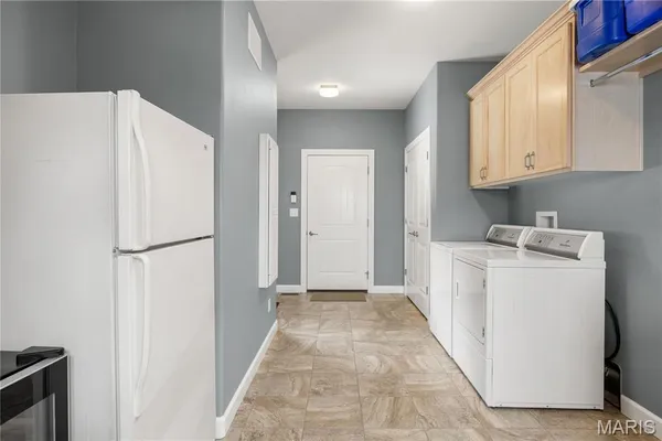 $1,150,000 | 18028 Bayview Lane, Rocky Mount, MO 65072