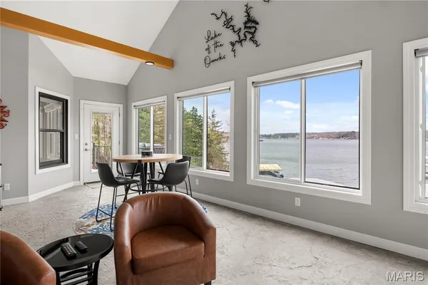 $1,150,000 | 18028 Bayview Lane, Rocky Mount, MO 65072