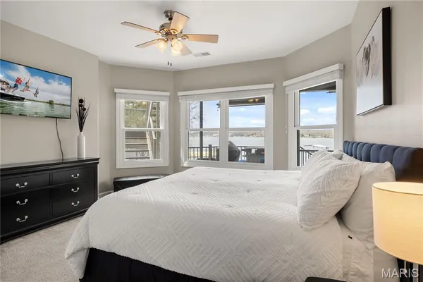 $1,150,000 | 18028 Bayview Lane, Rocky Mount, MO 65072