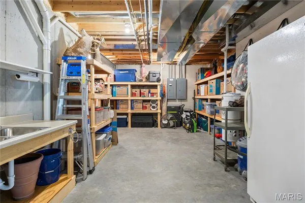 $1,150,000 | 18028 Bayview Lane, Rocky Mount, MO 65072