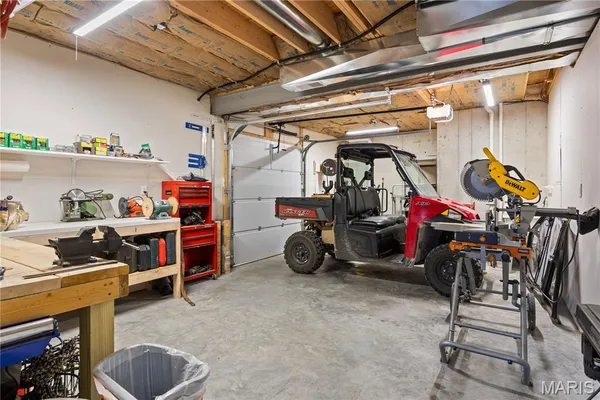 $1,150,000 | 18028 Bayview Lane, Rocky Mount, MO 65072