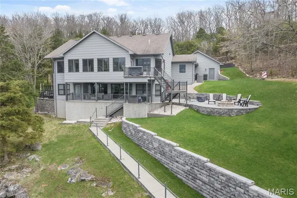 $1,150,000 | 18028 Bayview Lane, Rocky Mount, MO 65072