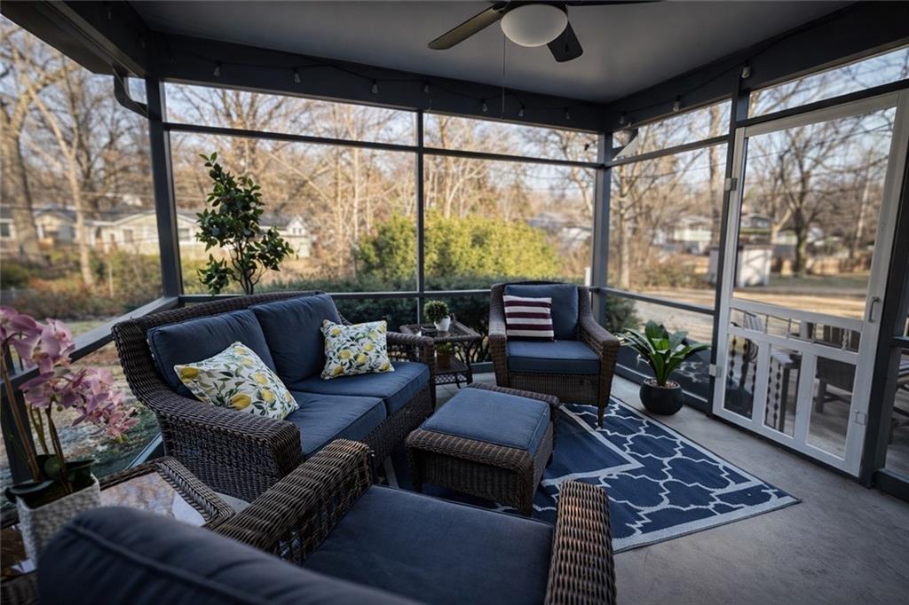 7745 Reeds Road Prairie Village, KS 66208 - Photo 8 of 25