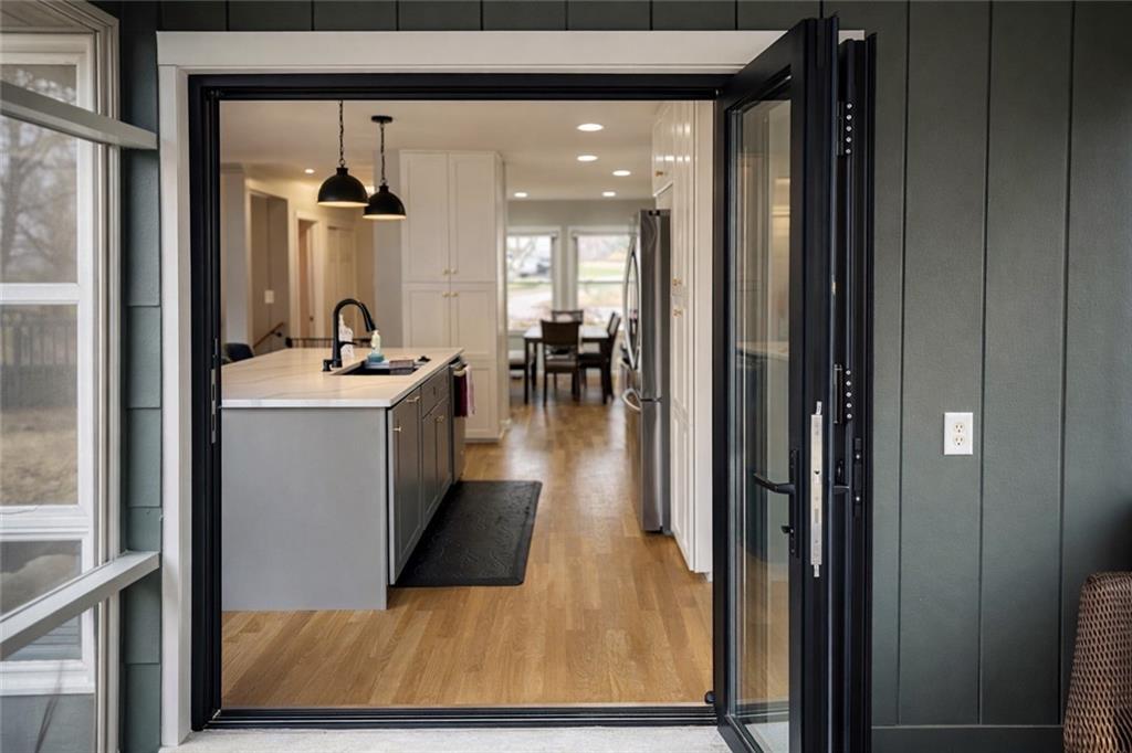 7745 Reeds Road Prairie Village, KS 66208 - Photo 10 of 25