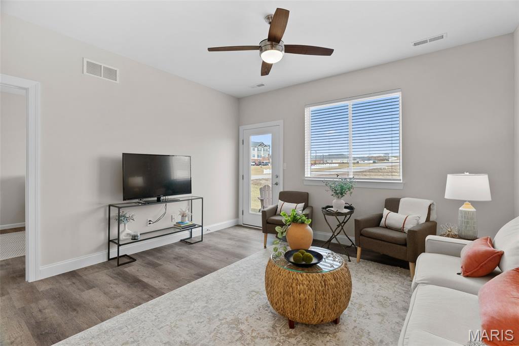 897 Walter Way Washington, MO 63090 - Photo 14 of 21