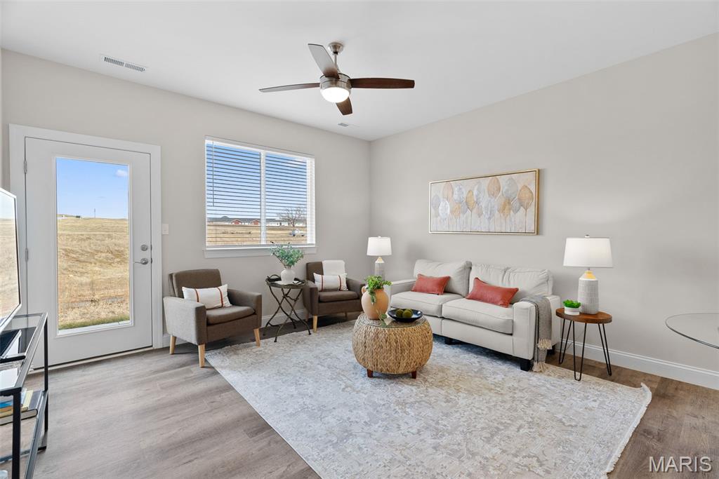 897 Walter Way Washington, MO 63090 - Photo 4 of 21