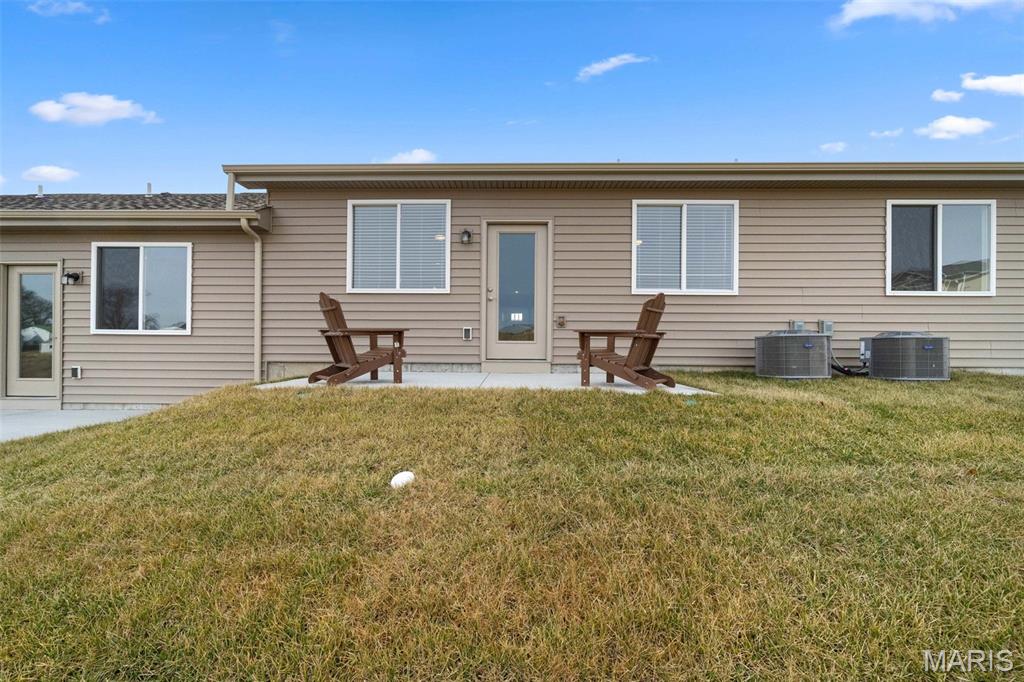 897 Walter Way Washington, MO 63090 - Photo 7 of 21