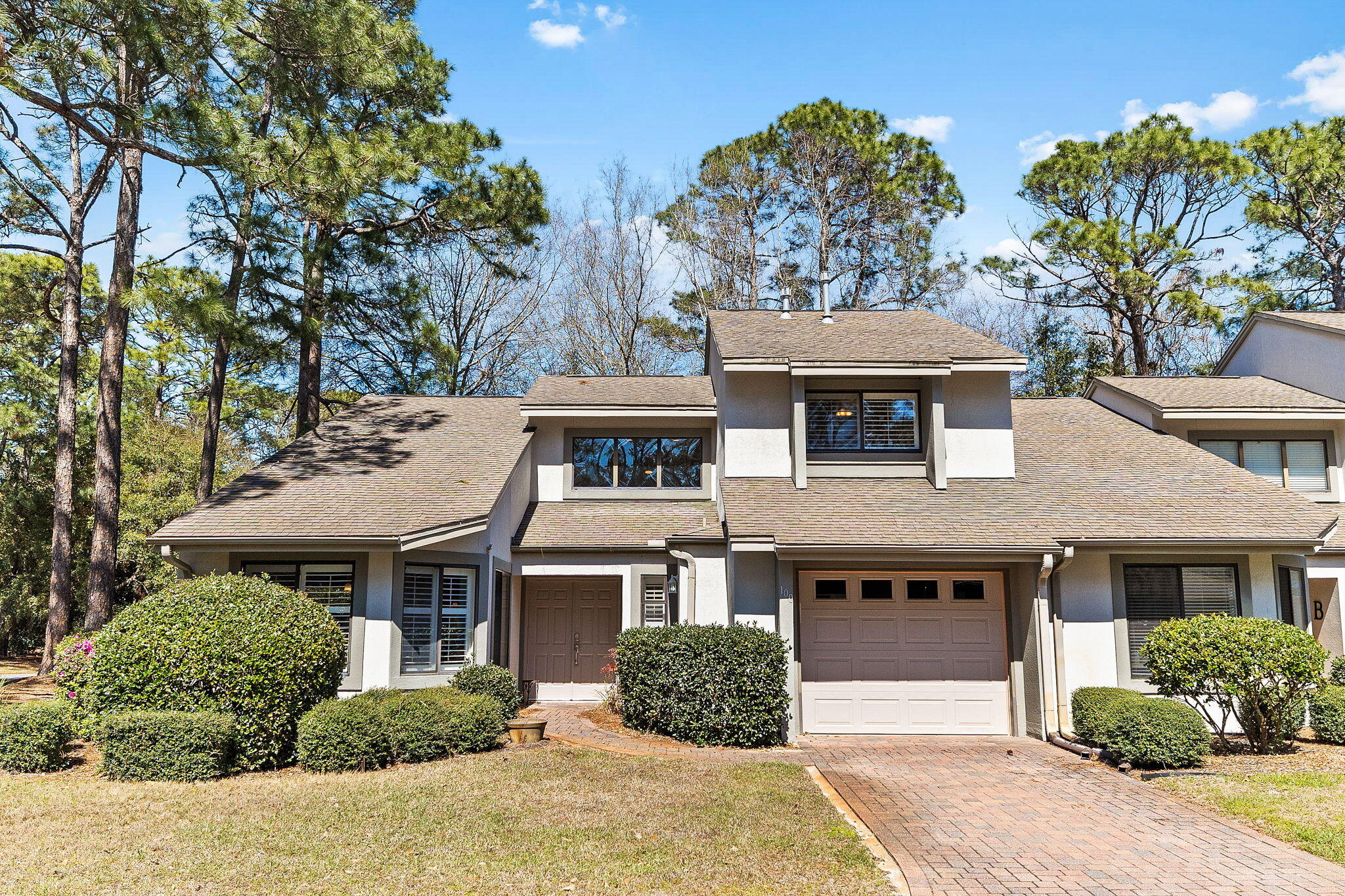 100 Gleneagles Drive Niceville, FL 32578 - Photo 59 of 60 front view of a house with a porch