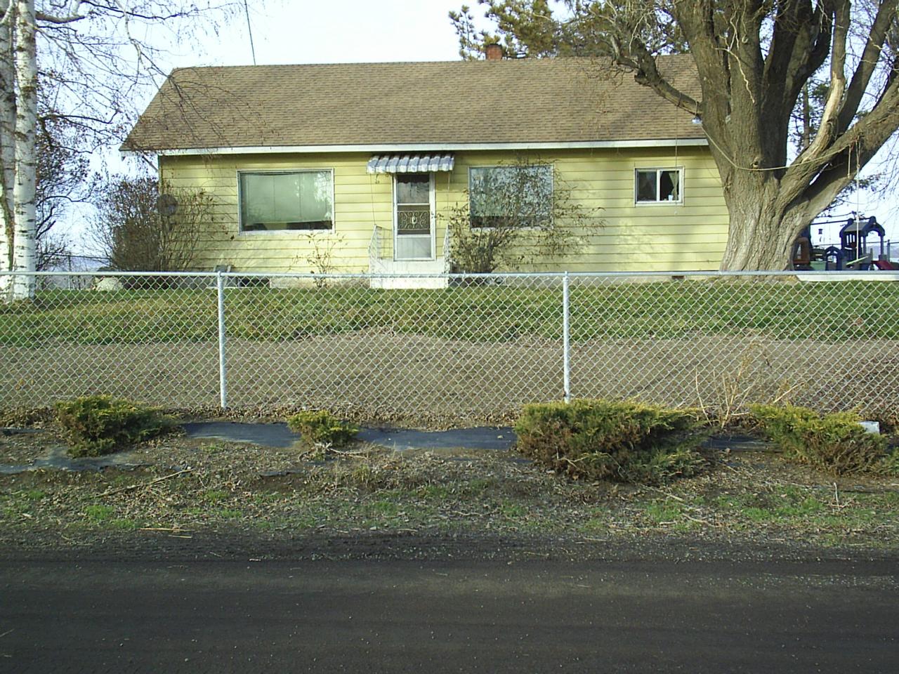 2131 Reeves Road Sunnyside, WA 98944 - Photo 1 of 5