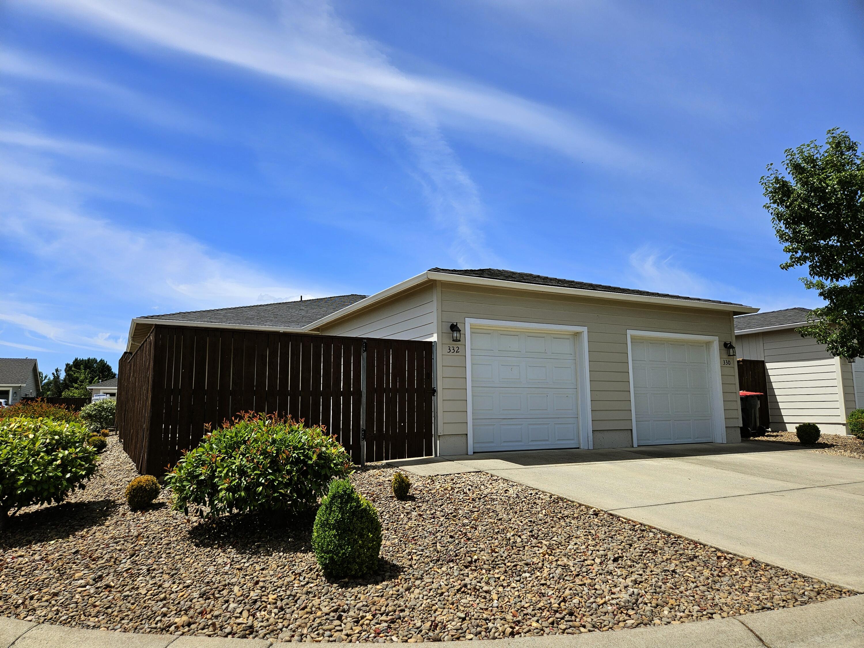 332 Cheney Loop Central Point, OR 97502 - Photo 19 of 27 20250804_130641